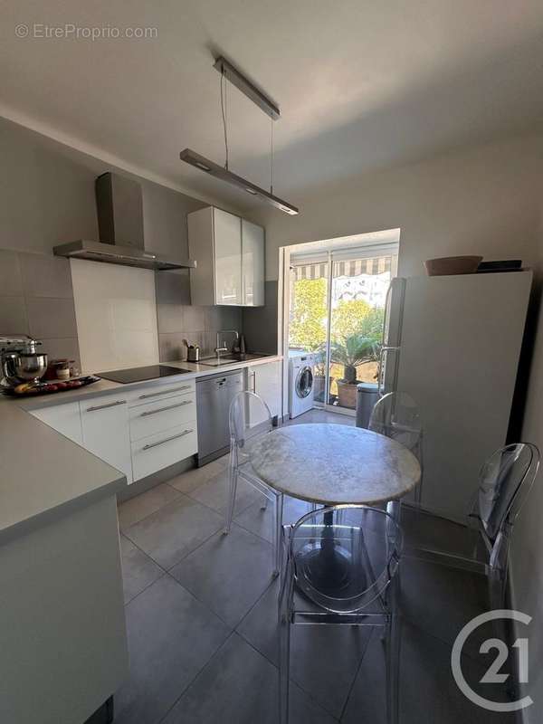 Appartement à MARSEILLE-8E