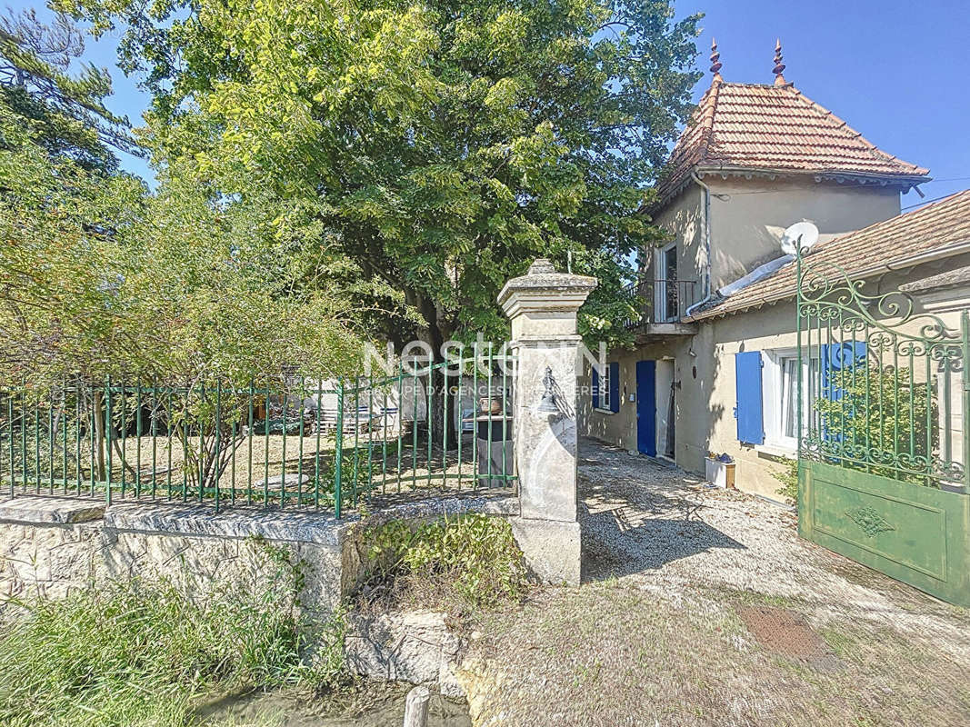 Maison à VILLELAURE