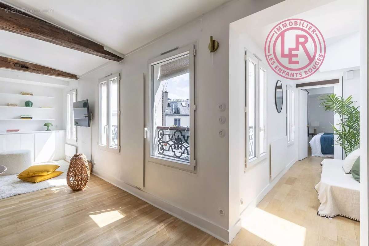 Appartement à PARIS-3E