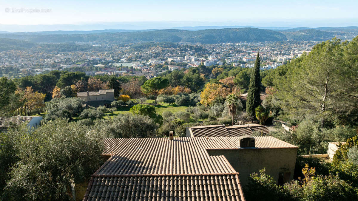 Maison à DRAGUIGNAN