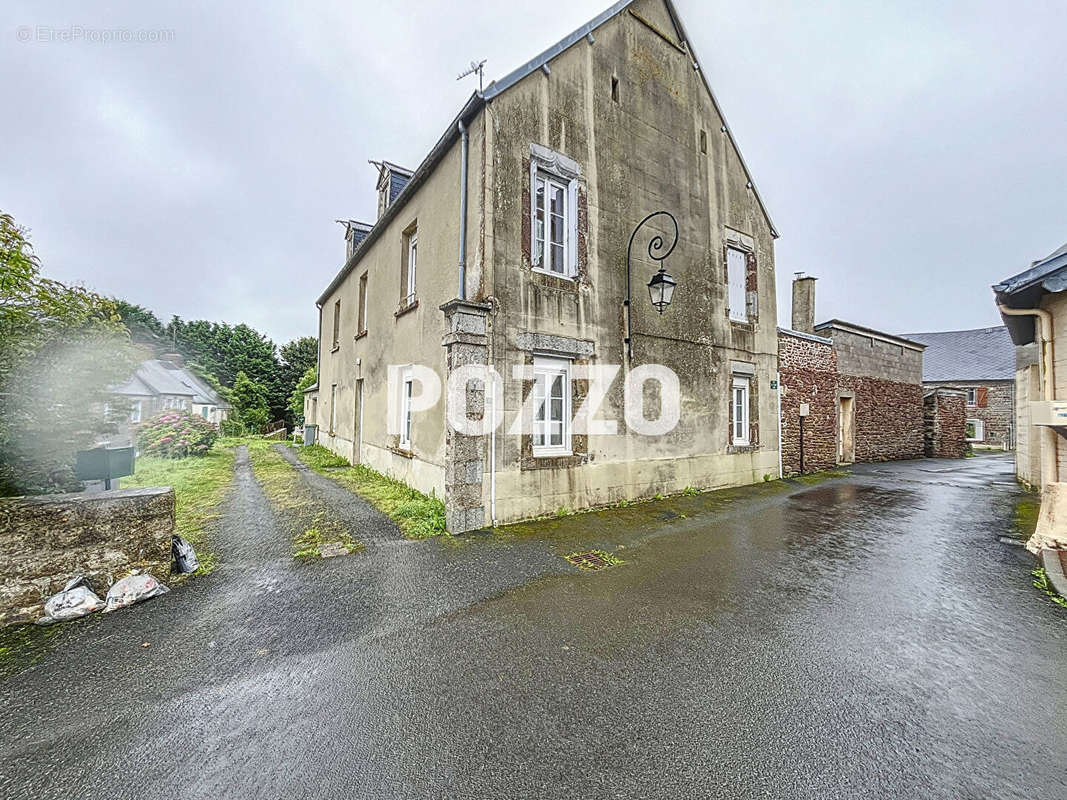 Maison à SAINT-DENIS-LE-GAST