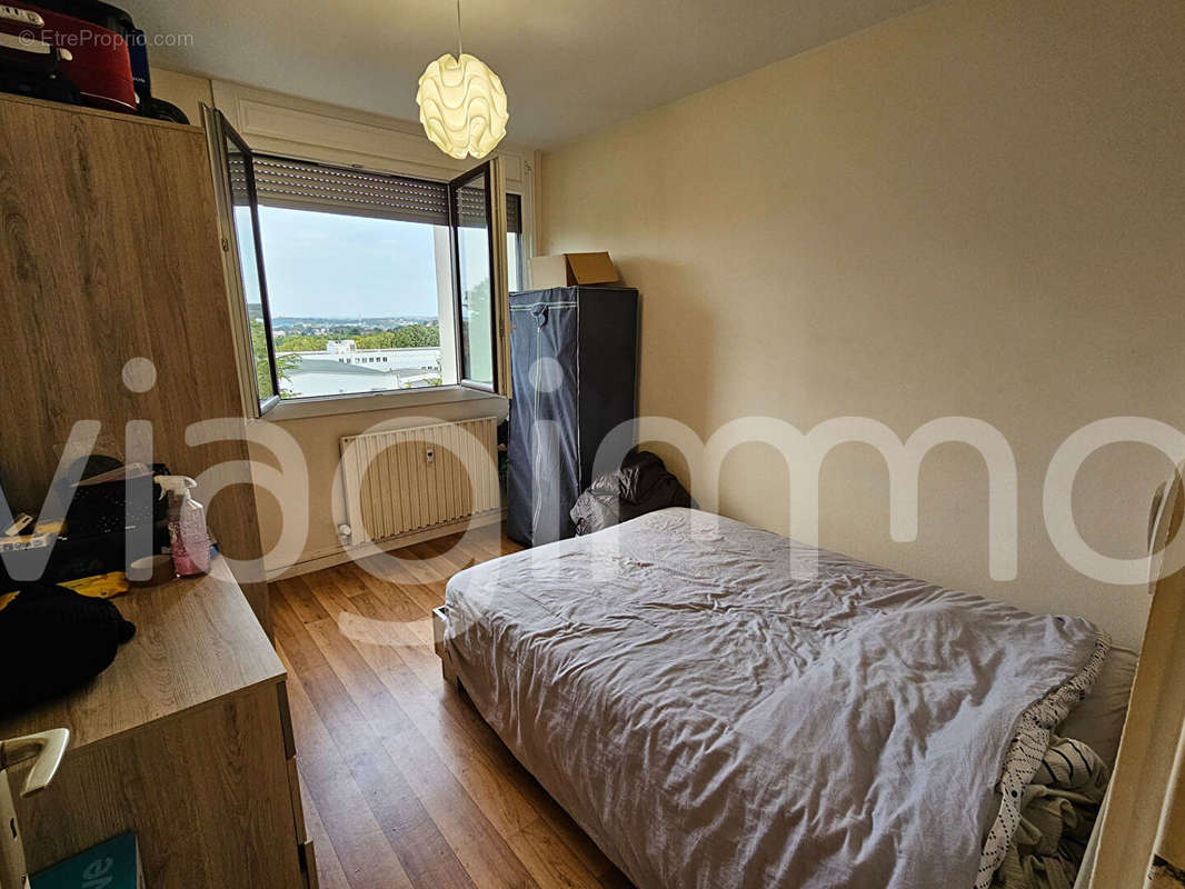 Appartement à SAINT-GENIS-LAVAL