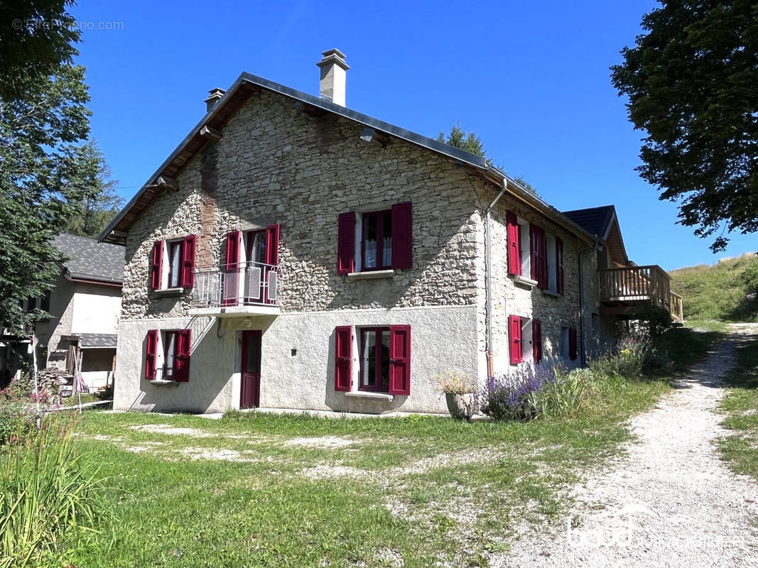 Maison à MEAUDRE