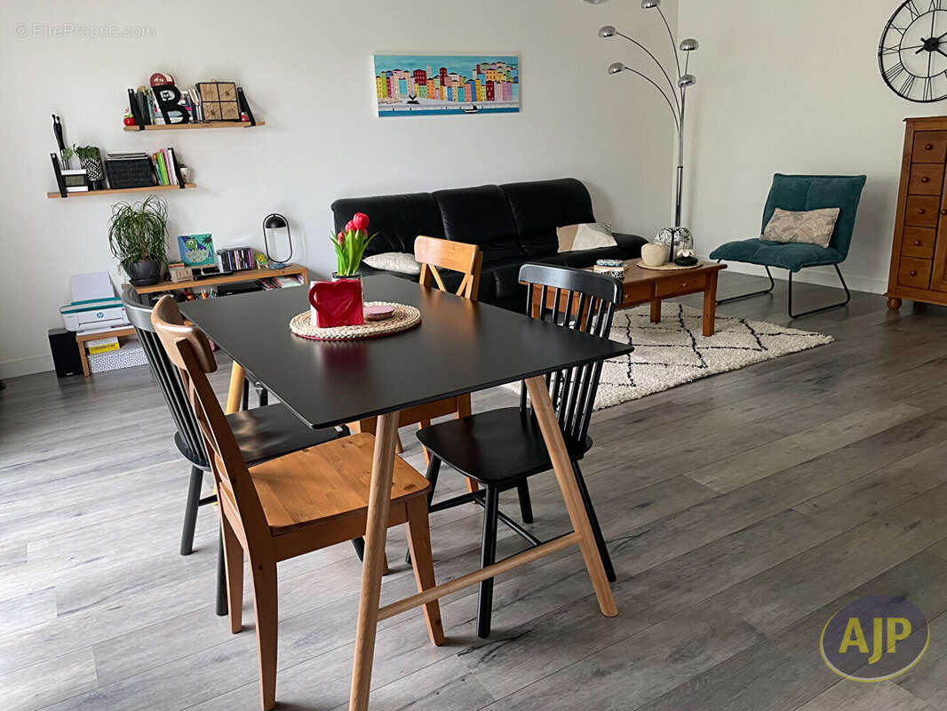 Appartement à SAINT-SEBASTIEN-SUR-LOIRE