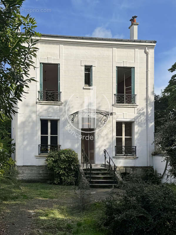 Maison à ASNIERES-SUR-SEINE