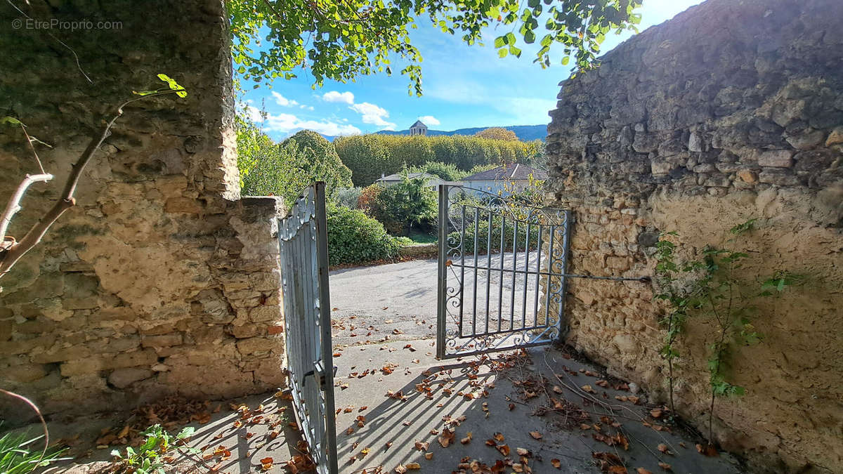 Maison à MALAUCENE