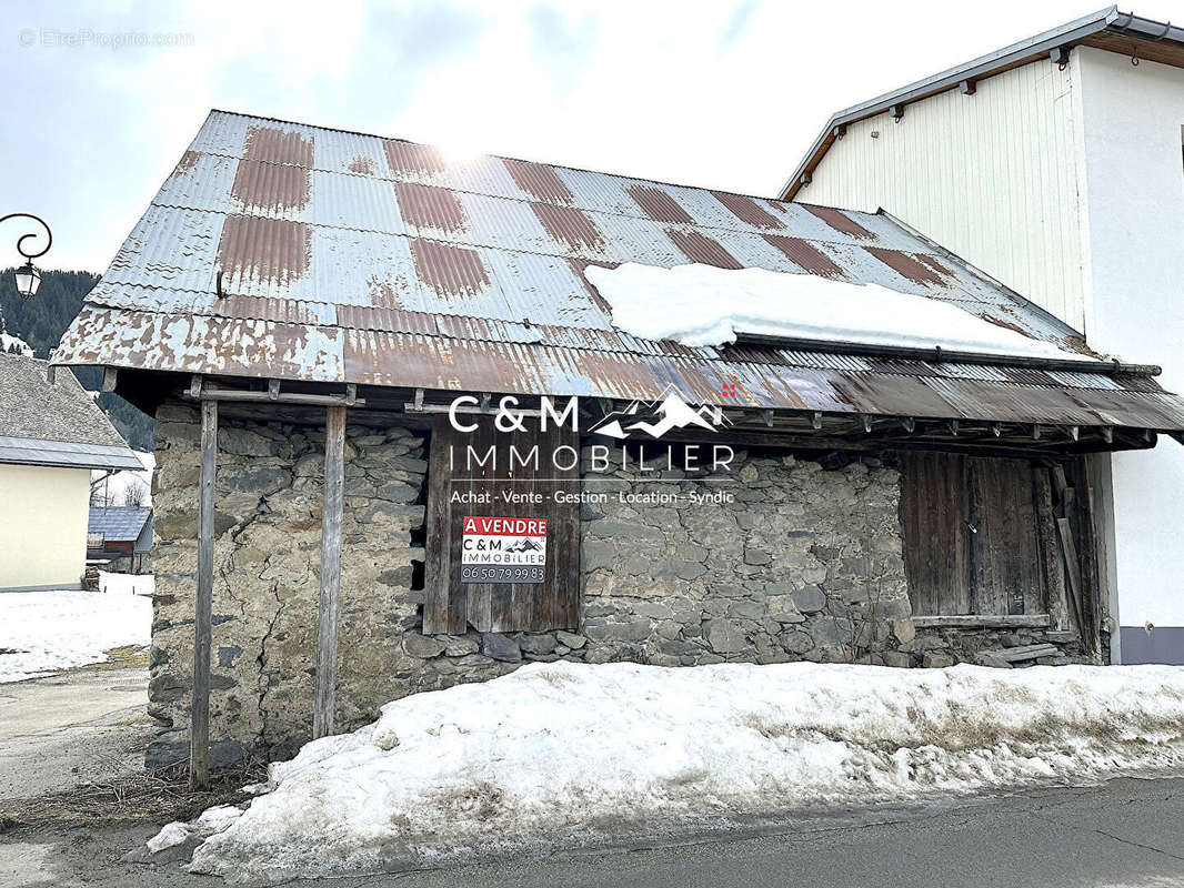 Maison à ALBIEZ-MONTROND