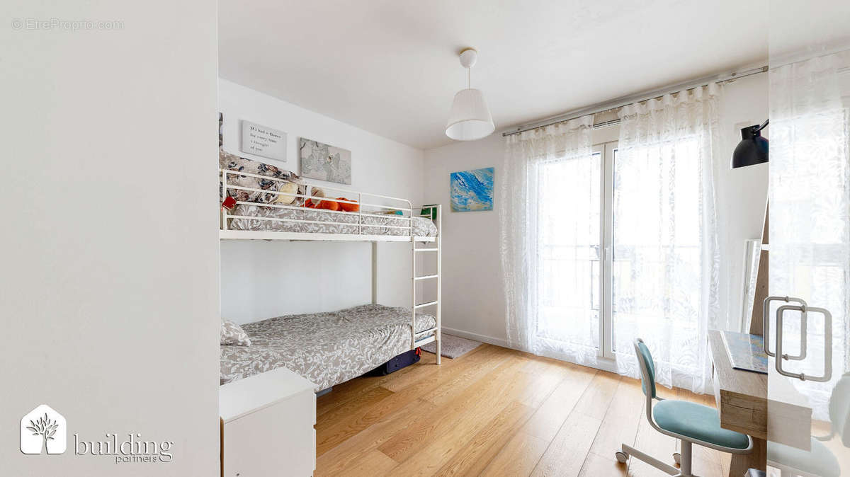 Appartement à LEVALLOIS-PERRET