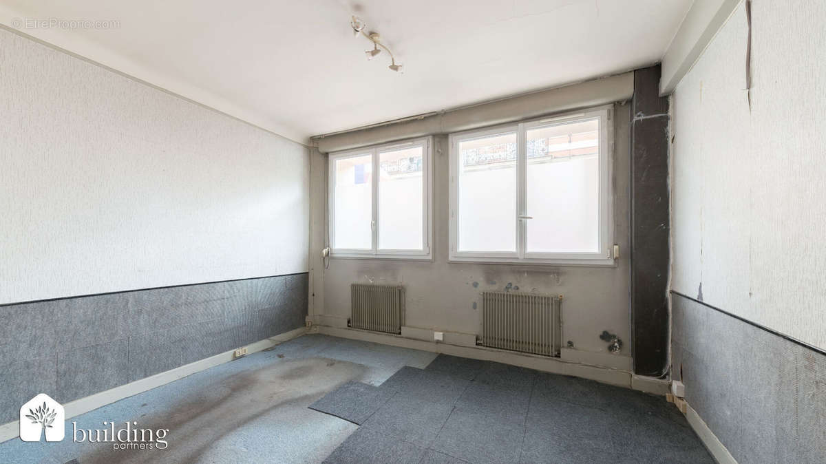 Appartement à LEVALLOIS-PERRET