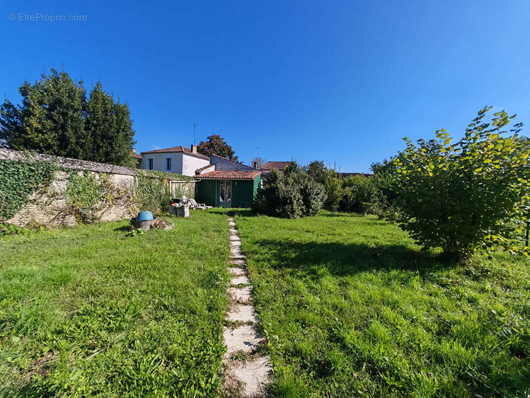 Maison à COGNAC