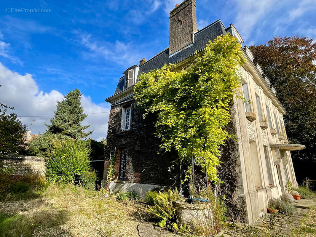 Maison à FRANQUEVILLE-SAINT-PIERRE