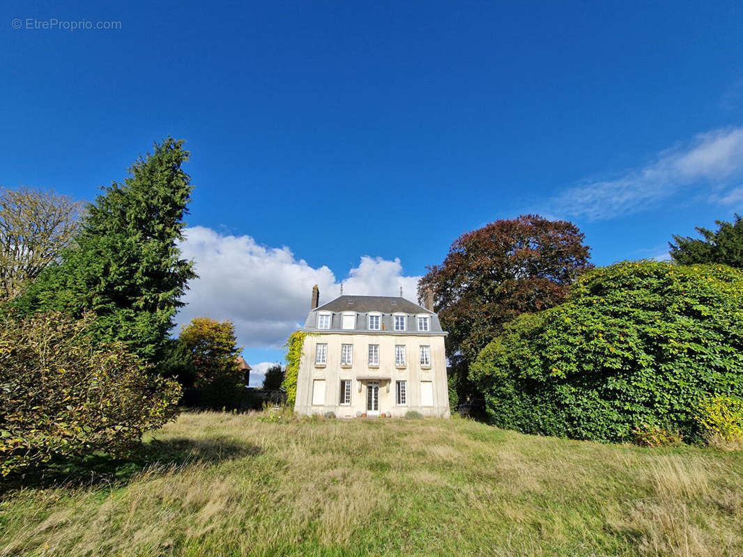 Maison à FRANQUEVILLE-SAINT-PIERRE