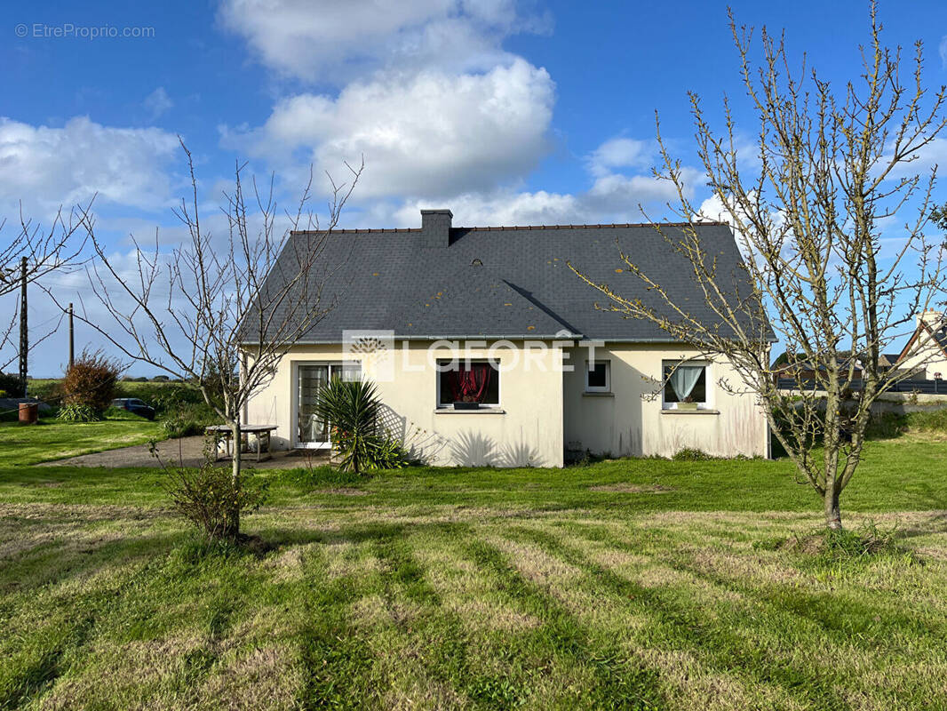 Maison à PENVENAN