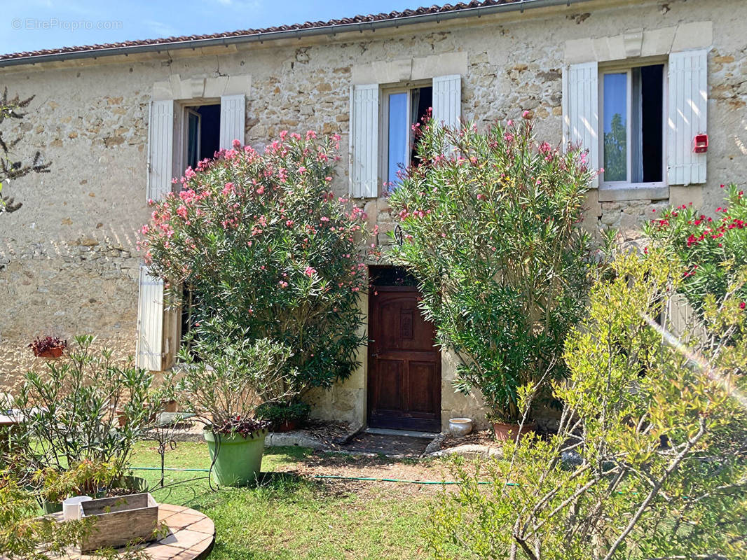 Maison à PELLEGRUE