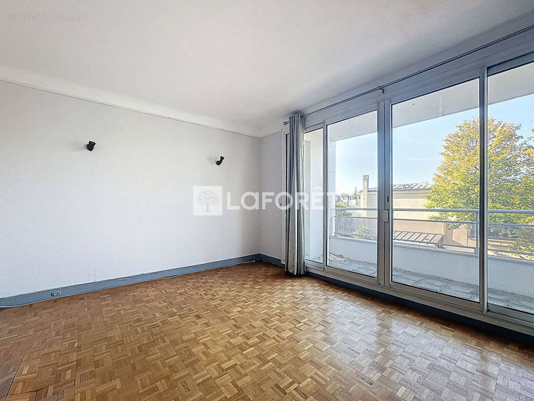 Appartement à NOGENT-SUR-MARNE