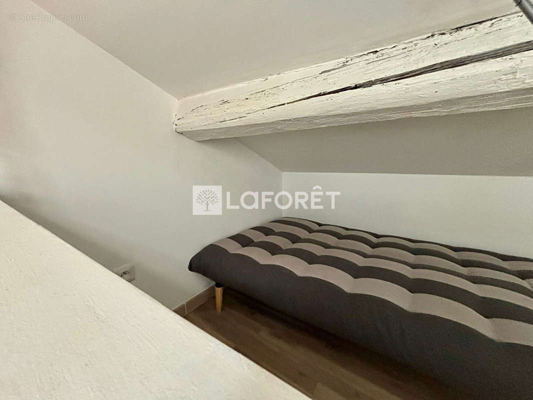 Appartement à MARSEILLE-2E