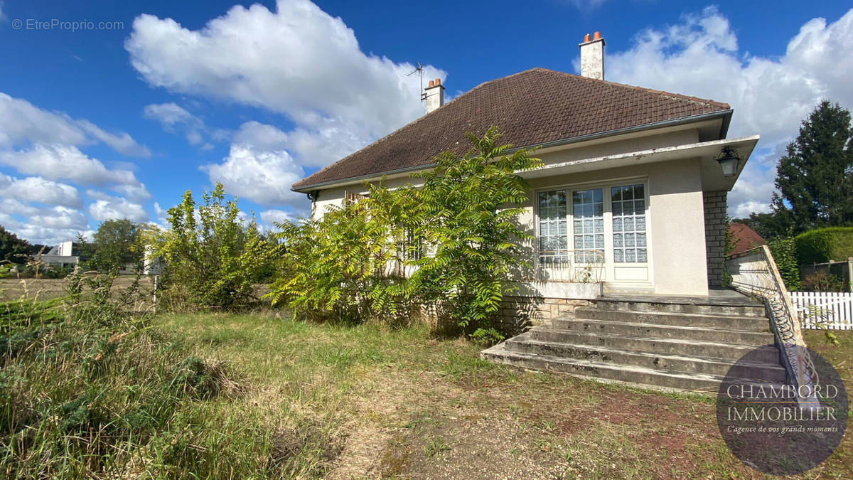 Maison à CONTRES