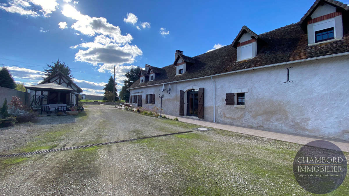 Maison à CONTRES