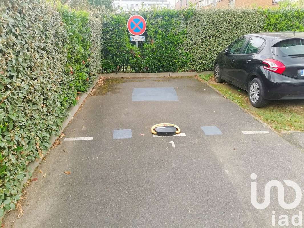 Photo 3 - Parking à ROSNY-SOUS-BOIS