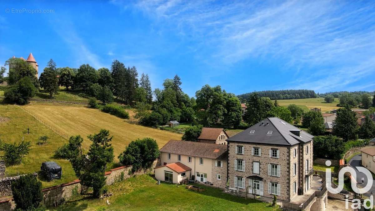 Photo 2 - Maison à VERNET-LA-VARENNE