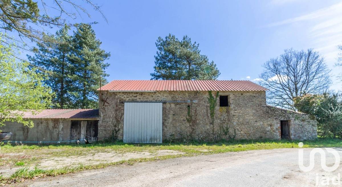 Photo 1 - Maison à BEAUFOU