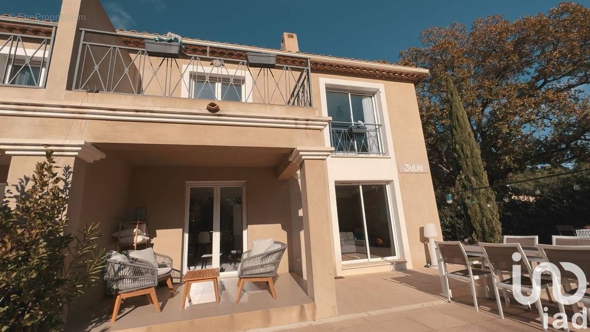 Photo 1 - Maison à ROQUEBRUNE-SUR-ARGENS