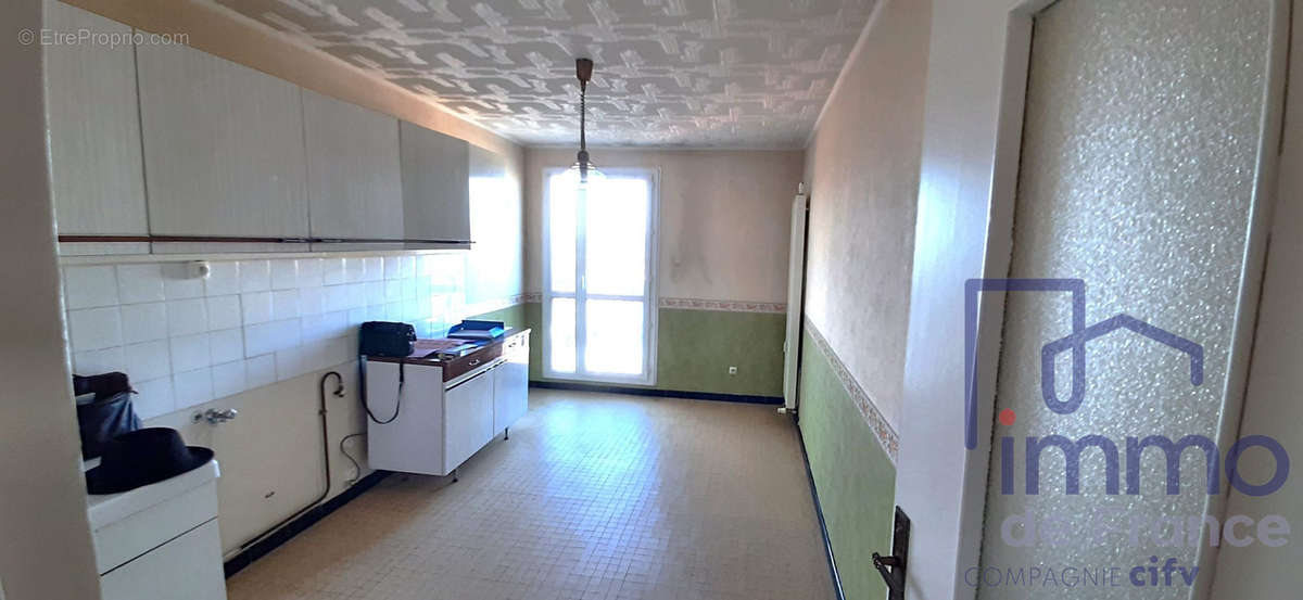 Appartement à SAINT-ETIENNE