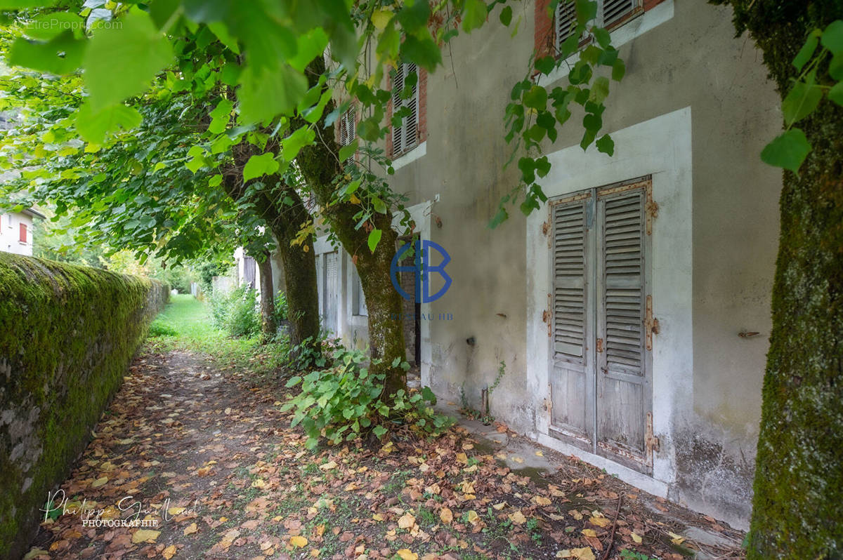 Maison à VIRIEU-LE-GRAND