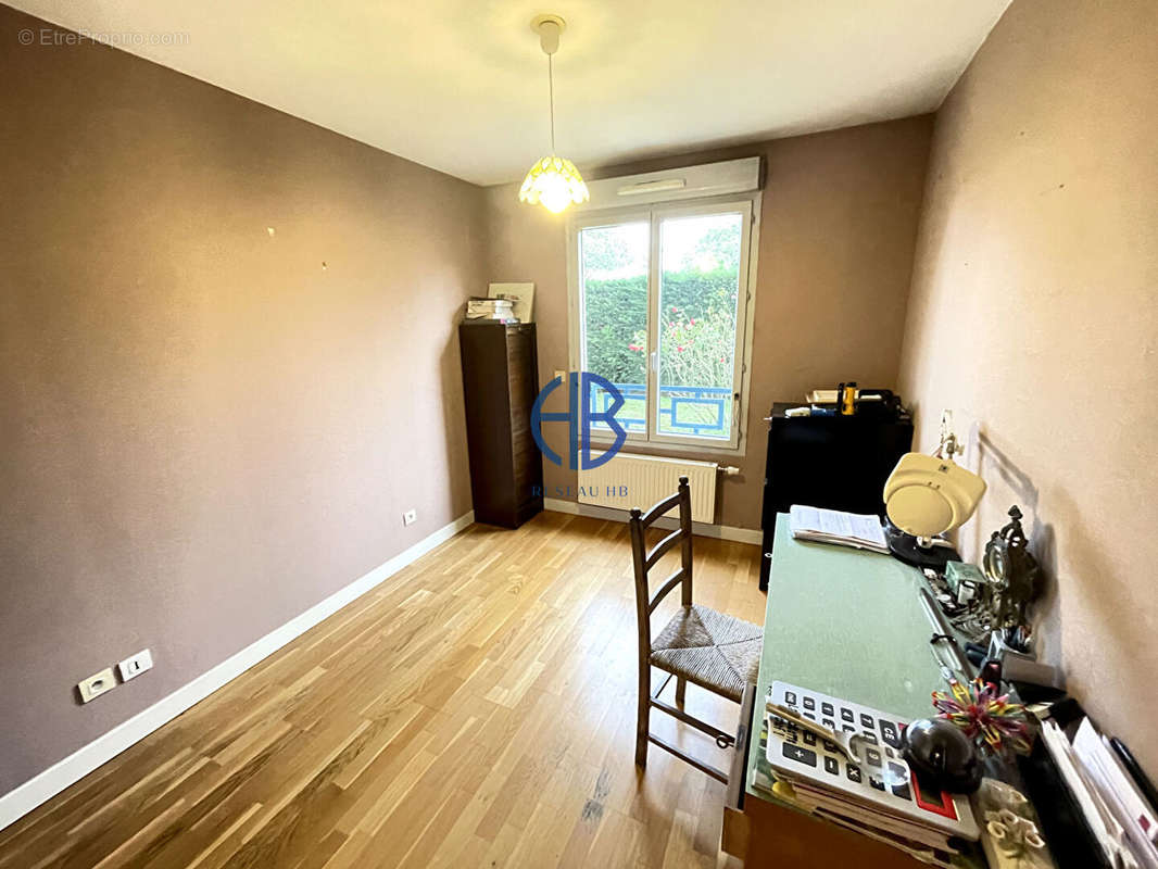 Appartement à MEYZIEU