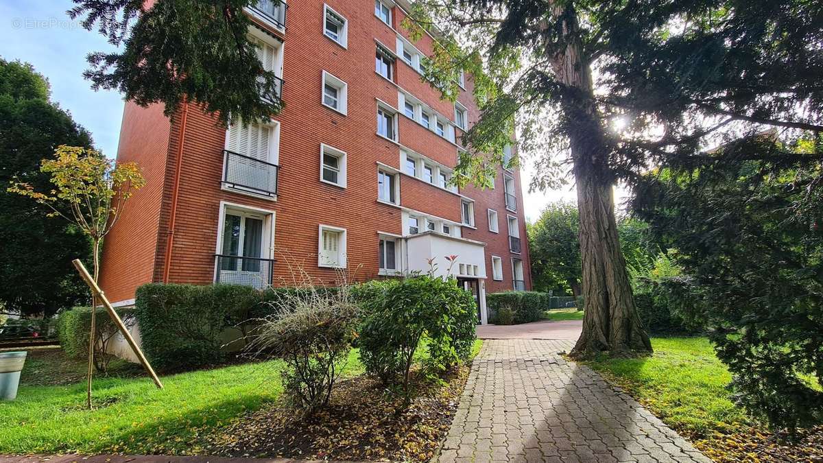 Appartement à LE PERREUX-SUR-MARNE