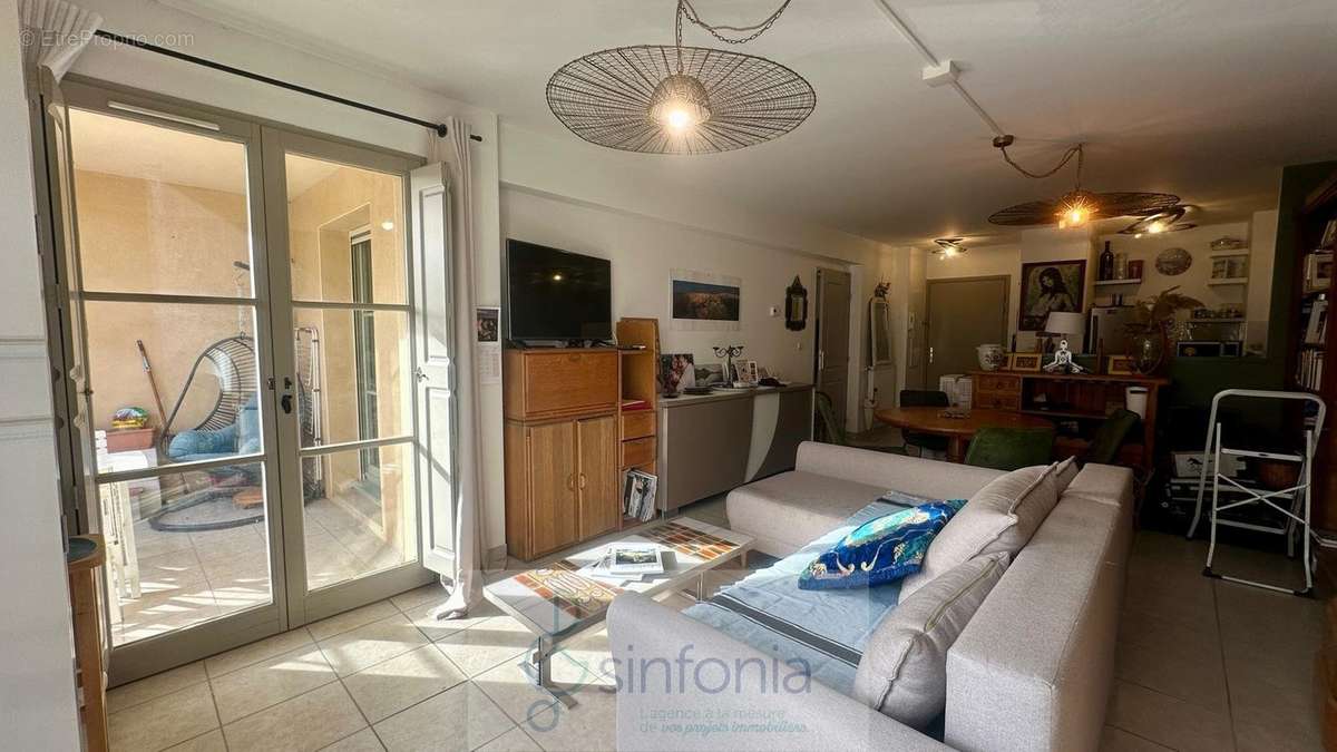 Appartement à UZES