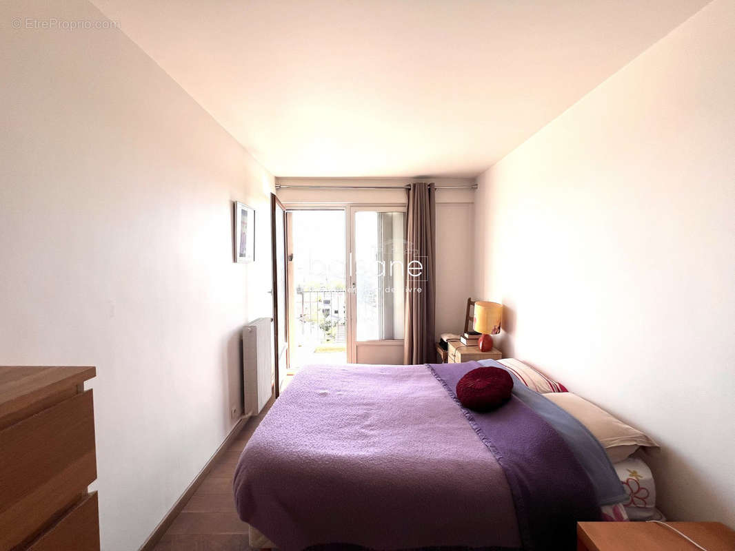 Chambre 2 - Appartement à MONTREUIL