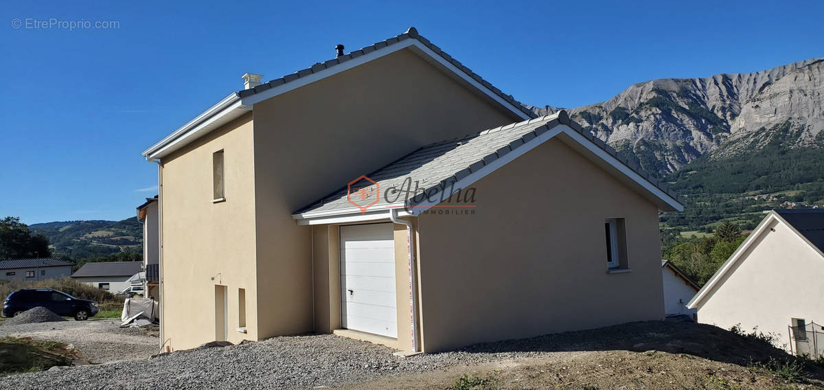 Maison à SAINT-BONNET-EN-CHAMPSAUR