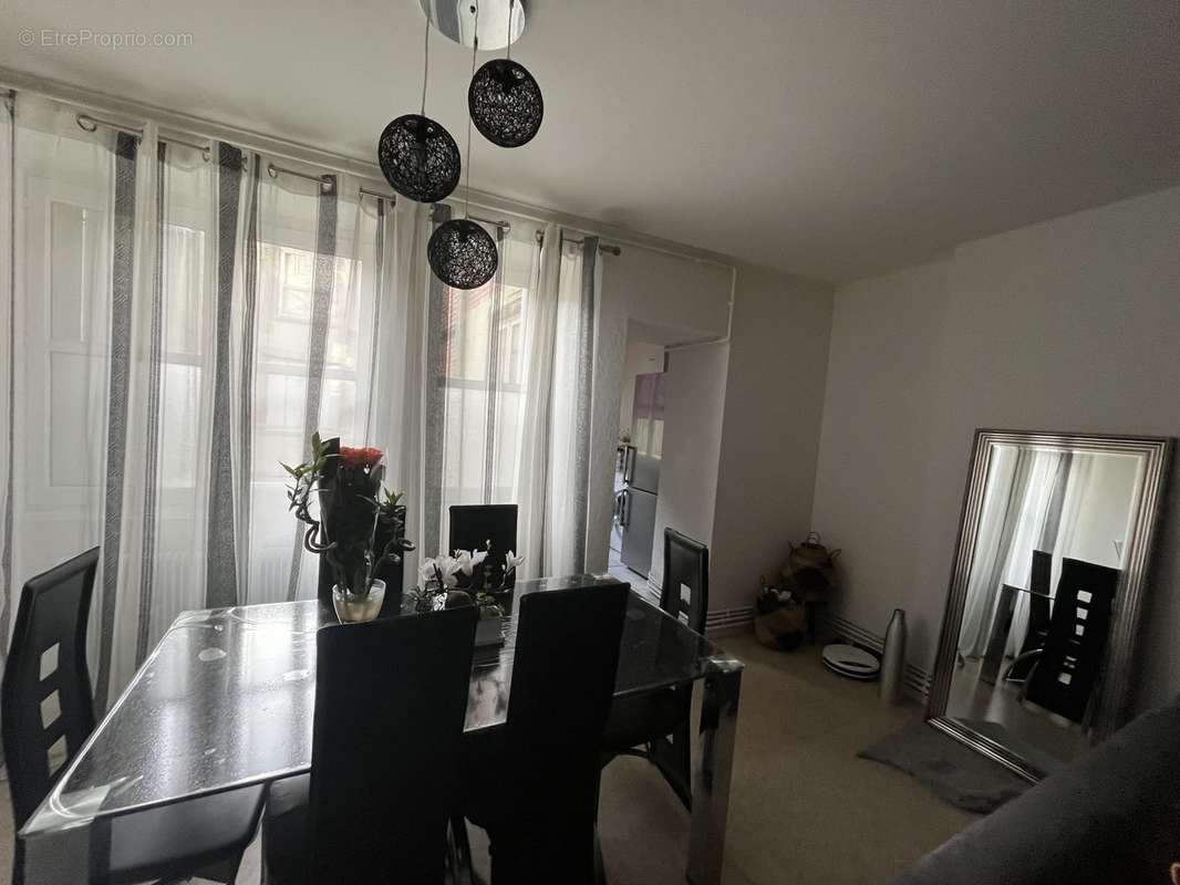 Appartement à SAINT-ETIENNE