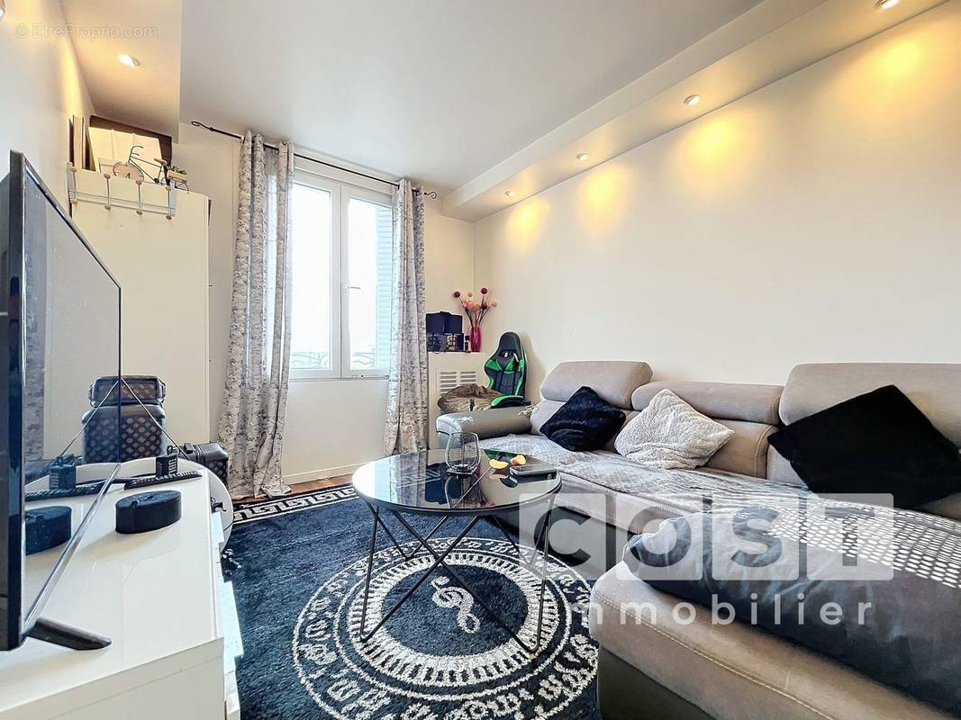 Appartement à GENNEVILLIERS