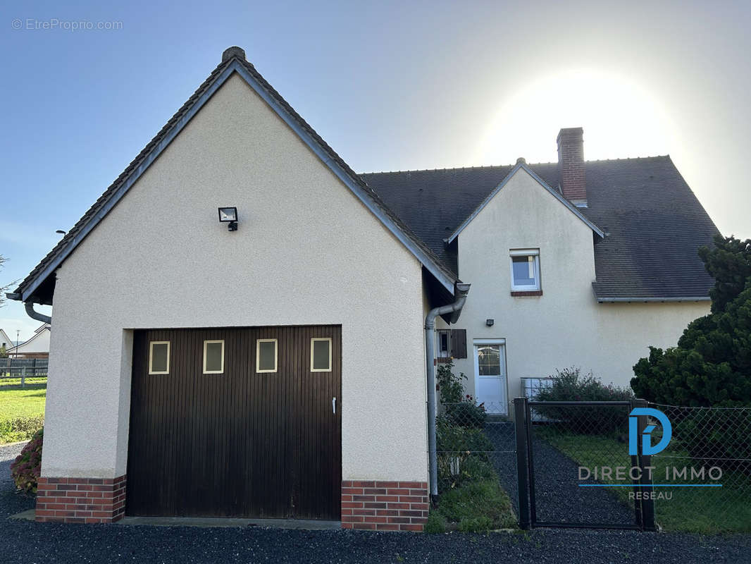 Maison à COURCELLES-SUR-SEINE