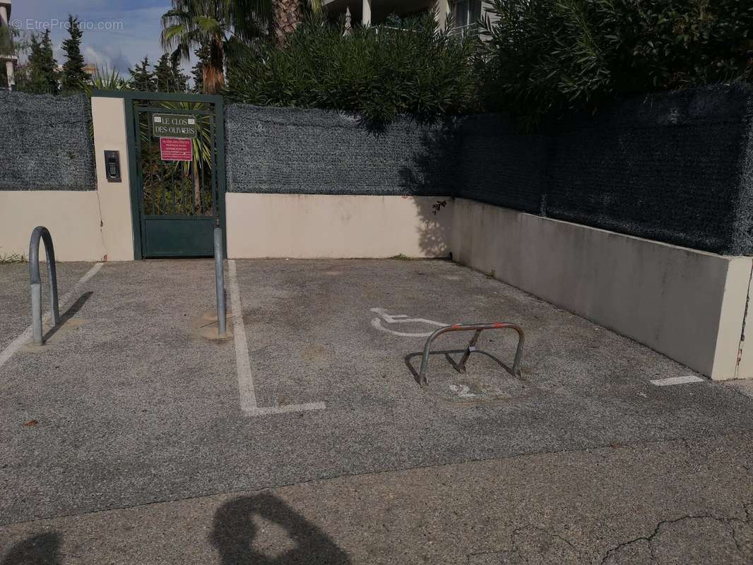 Parking à CANNES