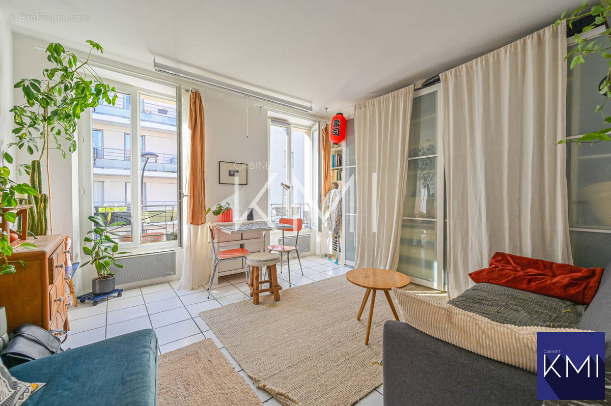 Appartement à PARIS-20E