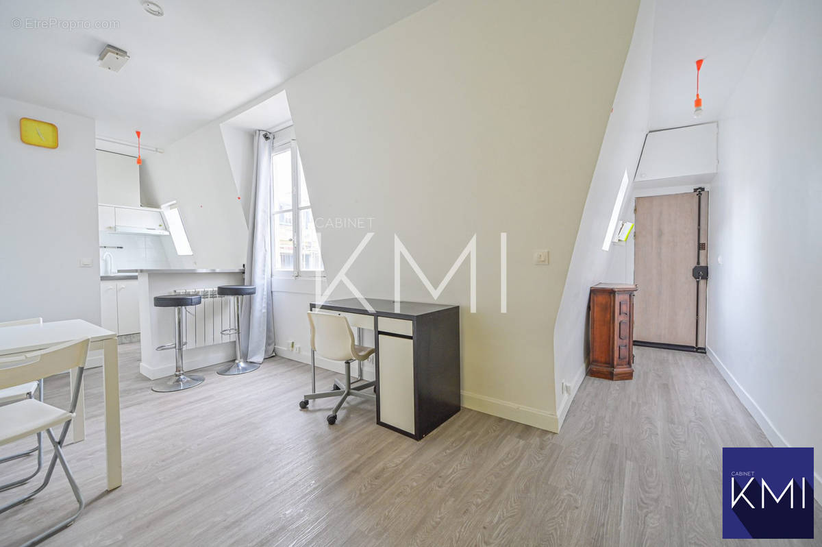 Appartement à PARIS-11E