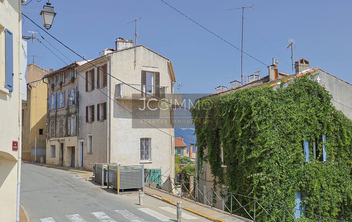 Appartement à CARNOULES