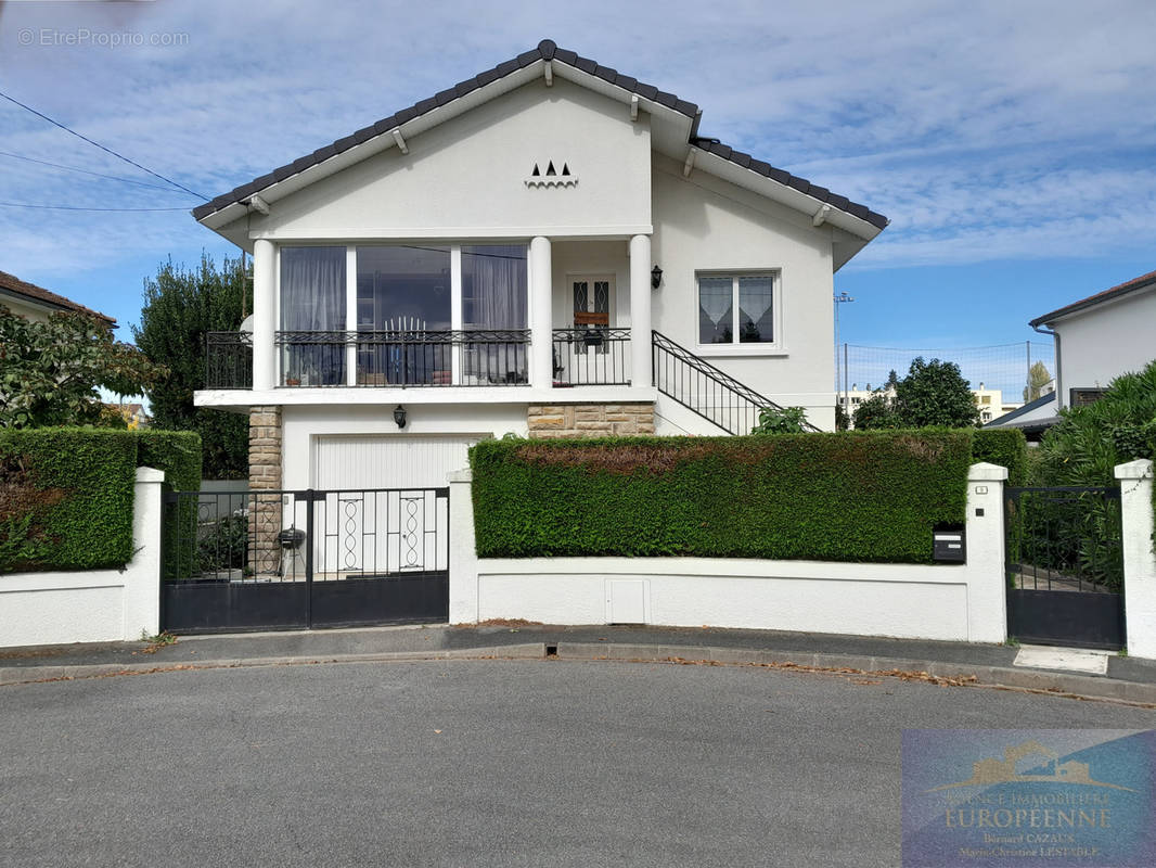 Maison à LOURDES