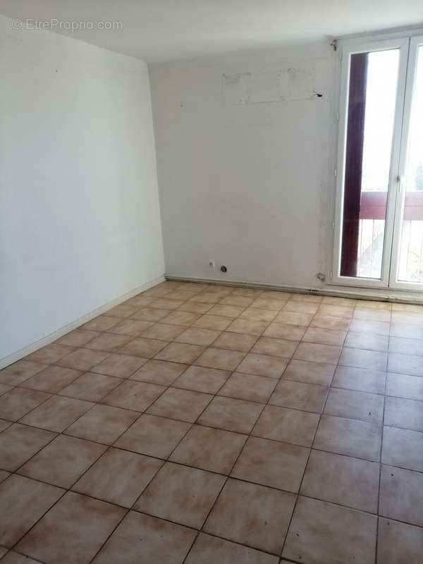 Appartement à MARSEILLE-15E