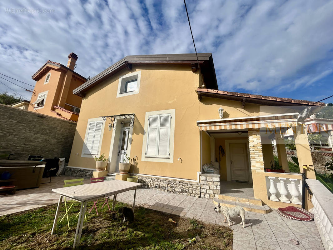 Maison à ROQUEBRUNE-CAP-MARTIN