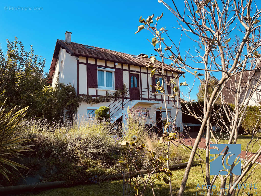 Maison à SAINT-ARNOULT