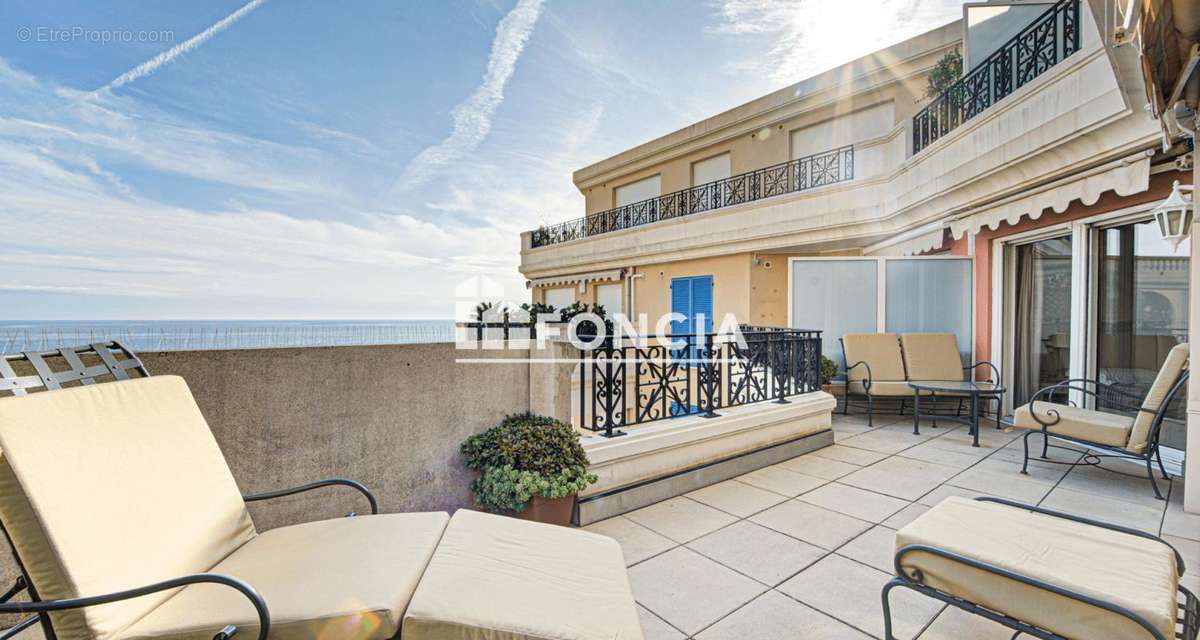 Appartement à MENTON