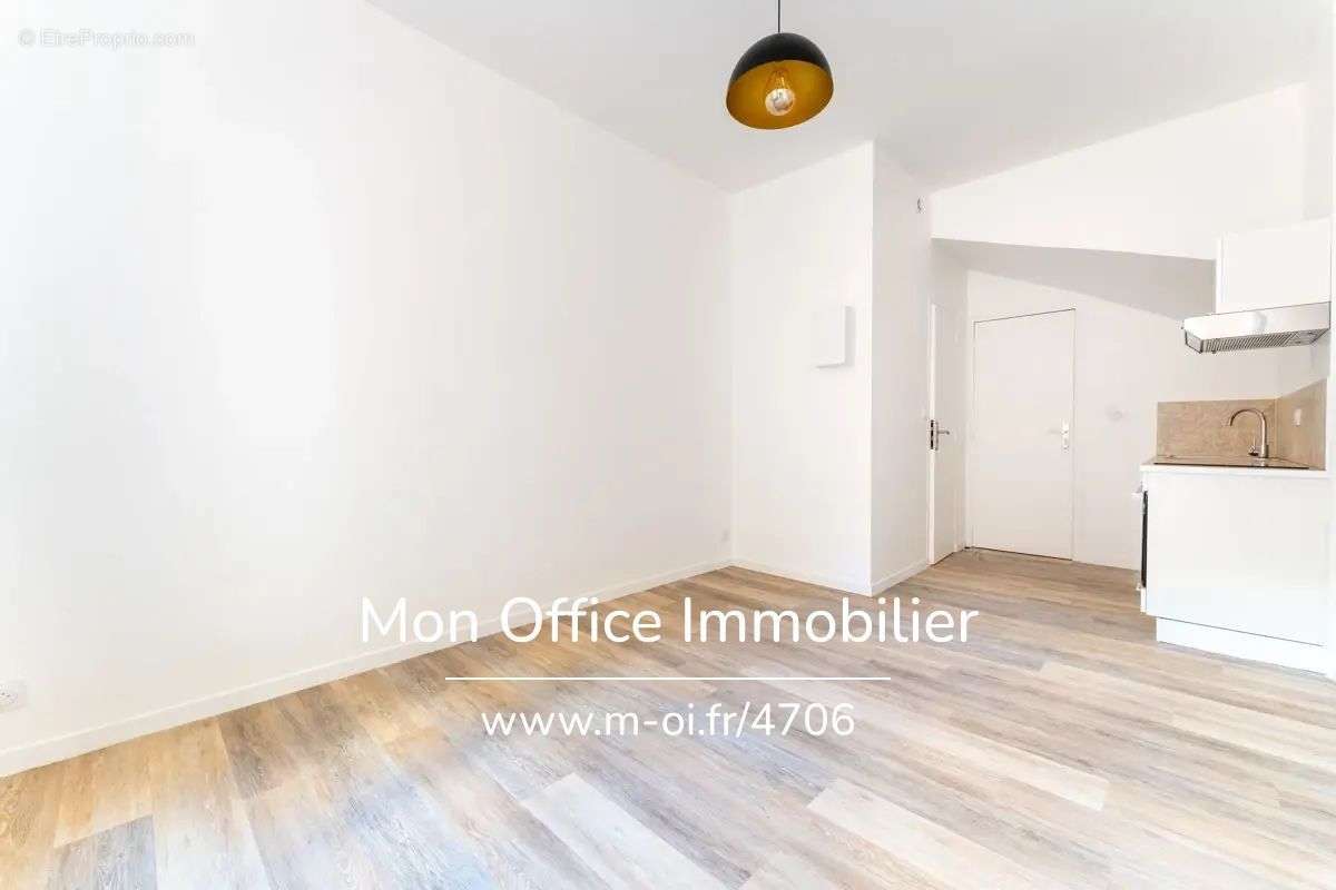 Appartement à MARSEILLE-1E