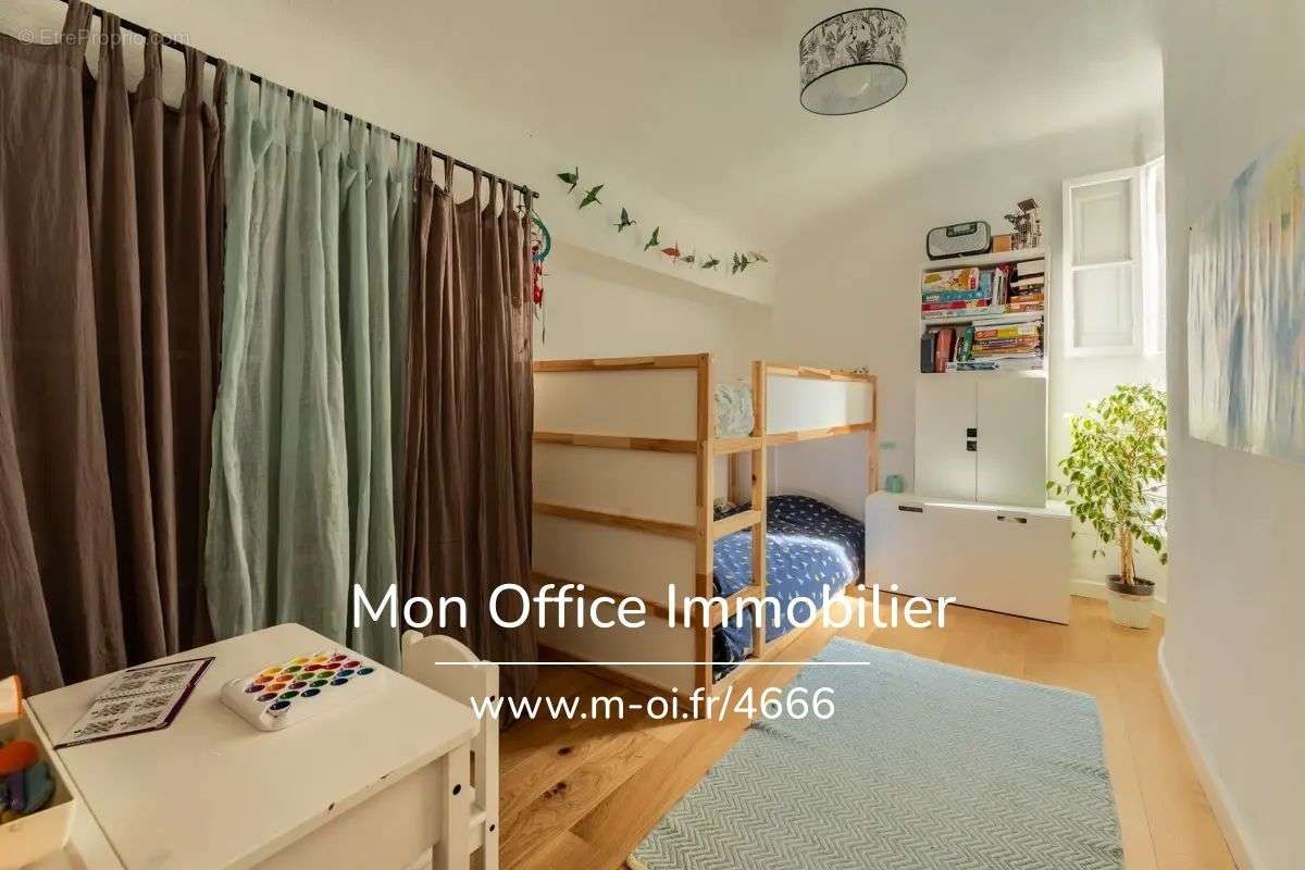 Appartement à MARSEILLE-7E