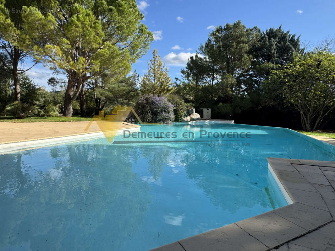 Maison à VAISON-LA-ROMAINE