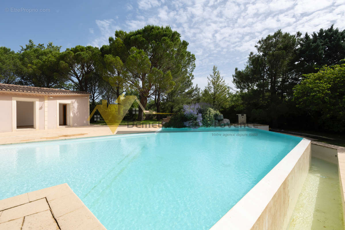 Maison à VAISON-LA-ROMAINE