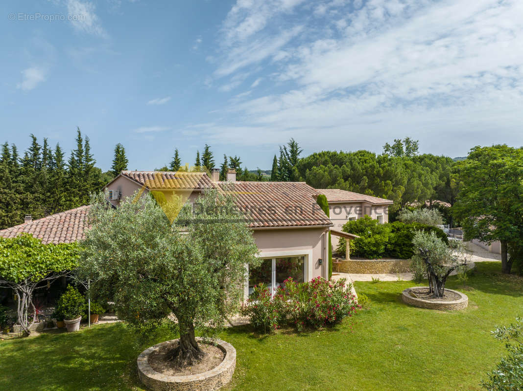 Maison à VAISON-LA-ROMAINE